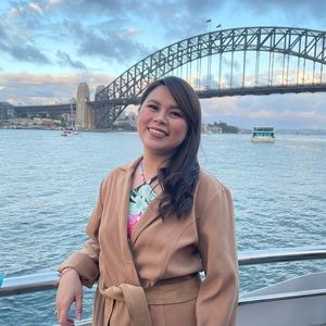 Meet your Posher, Akimi